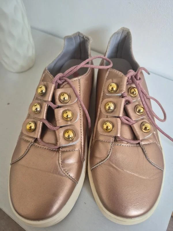 Baskets Rose Gold et Doré à Lacets Taille 36